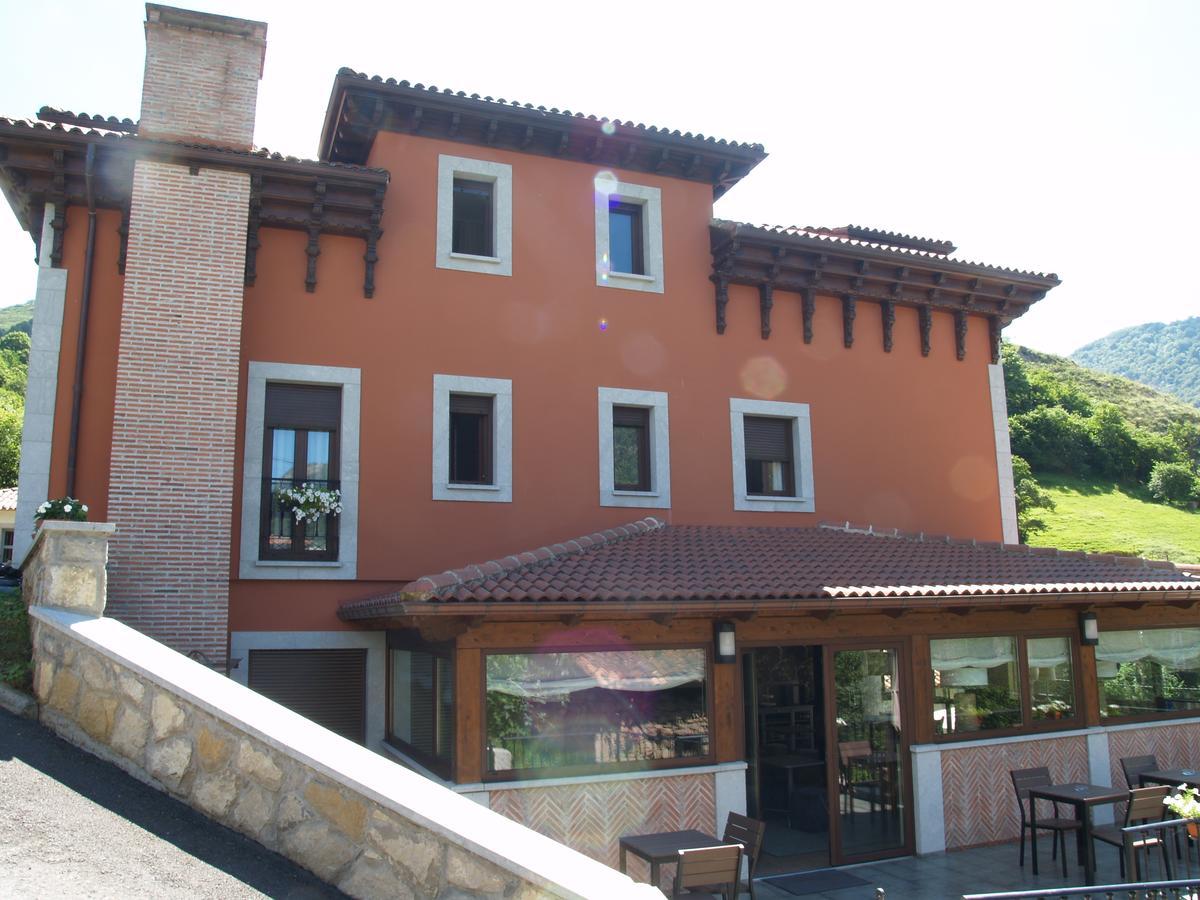 Hotel La Casona De Llerices Onís Exterior foto